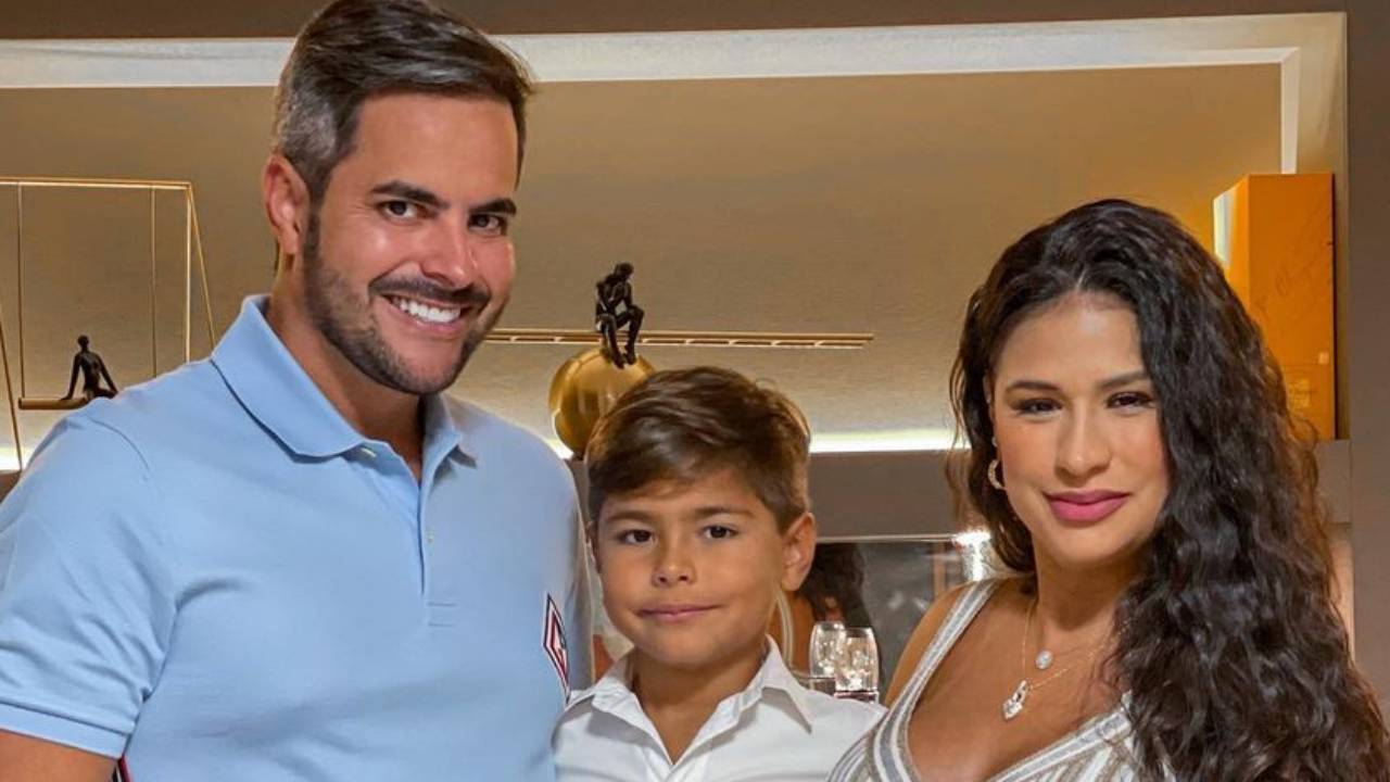 Que situação! Simone e Kaká Diniz revelam terem sido flagrados na cama pelo filho: “Pegou na hora ‘H'”