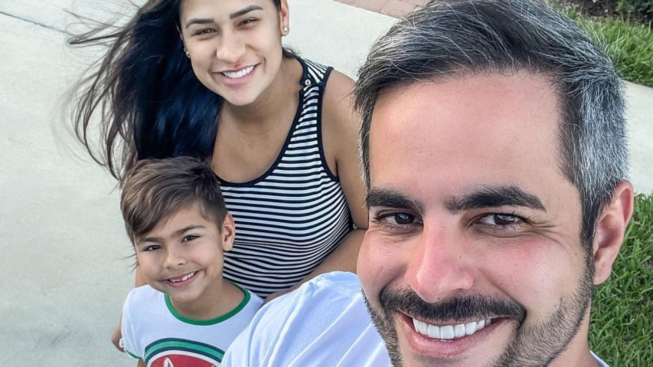 Simone compartilha look chiquérrimo da herdeira e fãs cravam: “É a cara do irmão!”