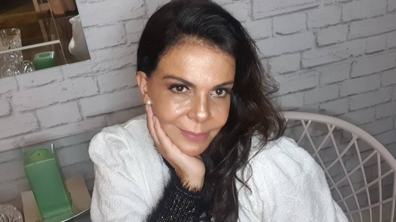 Solteira, Sula Miranda surpreende ao revelar abstinência de sexo por 14 anos: “Parei de contar”