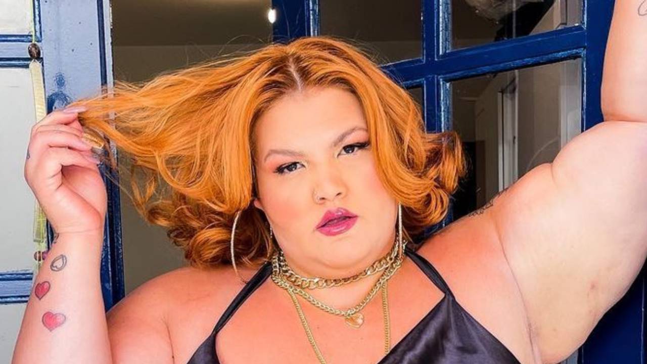 Thais Carla radicaliza o visual e impressiona a web ao surgir de mega hair: “É preciso mudar às vezes”