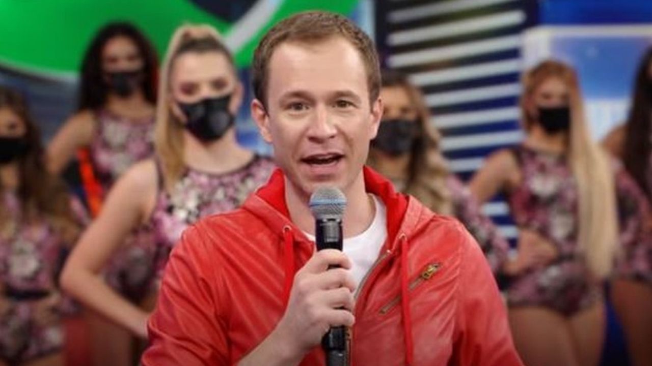 Aposta acertada! Público compra presença de Tiago Leifert que dá show e evita derrota da Globo para o SBT