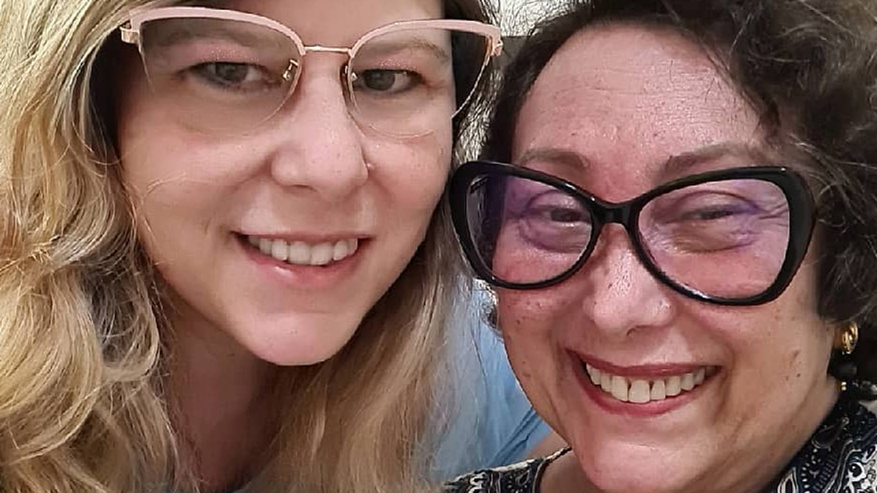 Filha de Barbara Bruno celebra recuperação milagrosa da mãe após Covid-19: “Grata por te ver renascida”