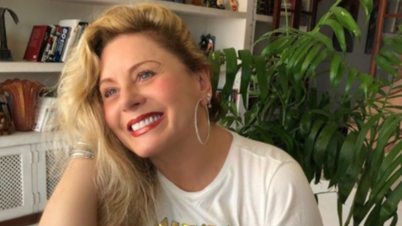 Sempre linda, Vera Fischer posa em clique estonteante e para web com reflexão: “Pensando na vida”