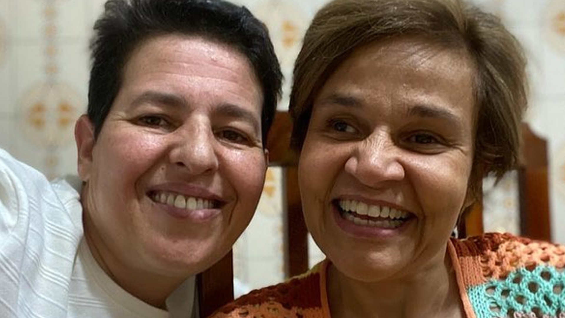 Adriane Bonato relata primeira noite de amor com Claudia Rodrigues: “Encaixou”