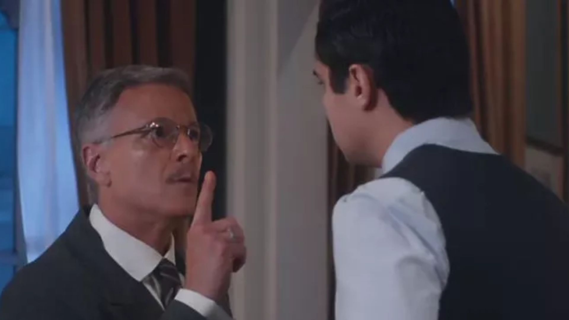 Além da Ilusão: Eugênio detona Joaquim por erro e acaba sendo vítima de plano maléfico