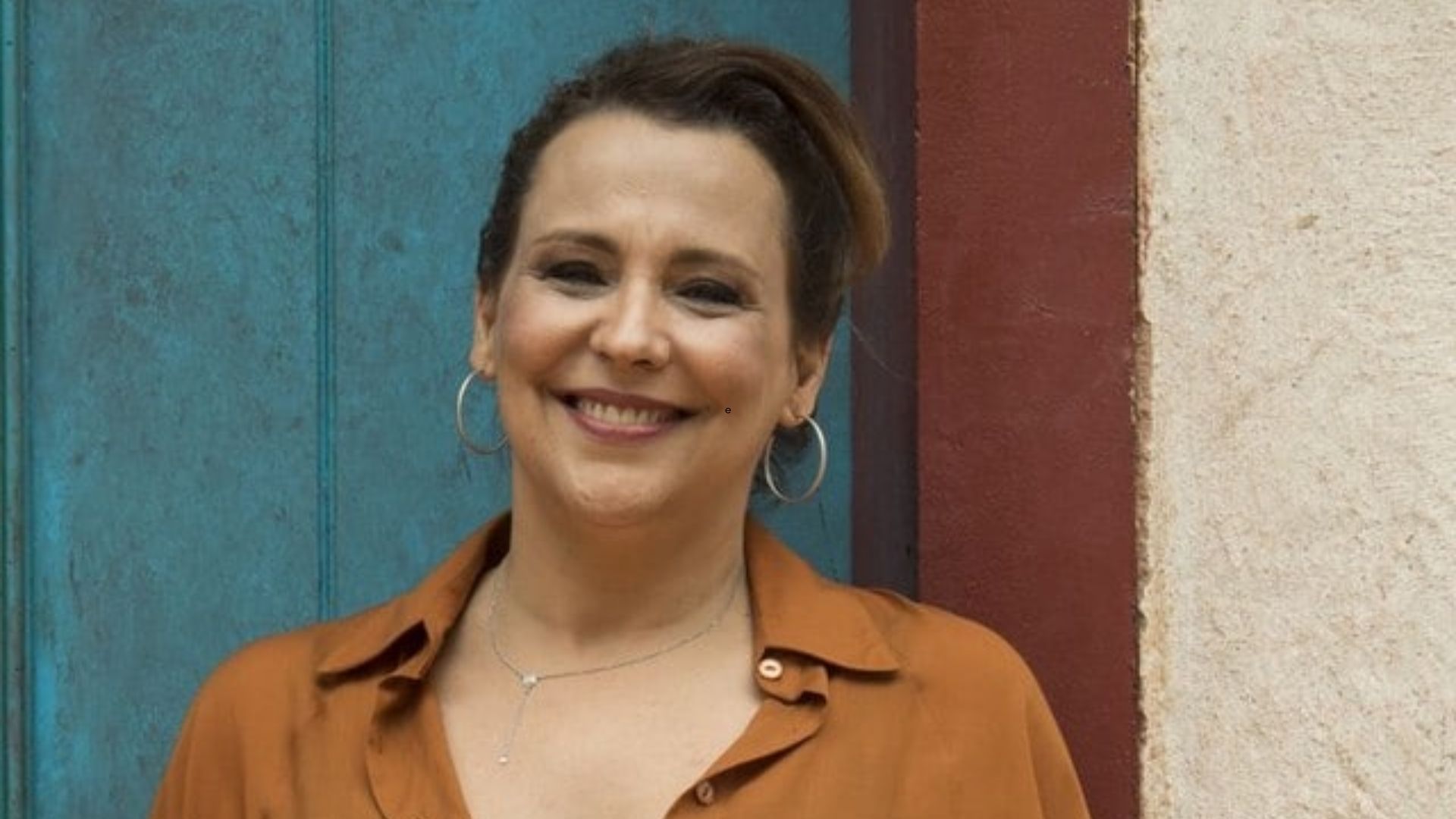 Curada de um câncer, Ana Beatriz Nogueira revela preocupação em descobrir novos tumores