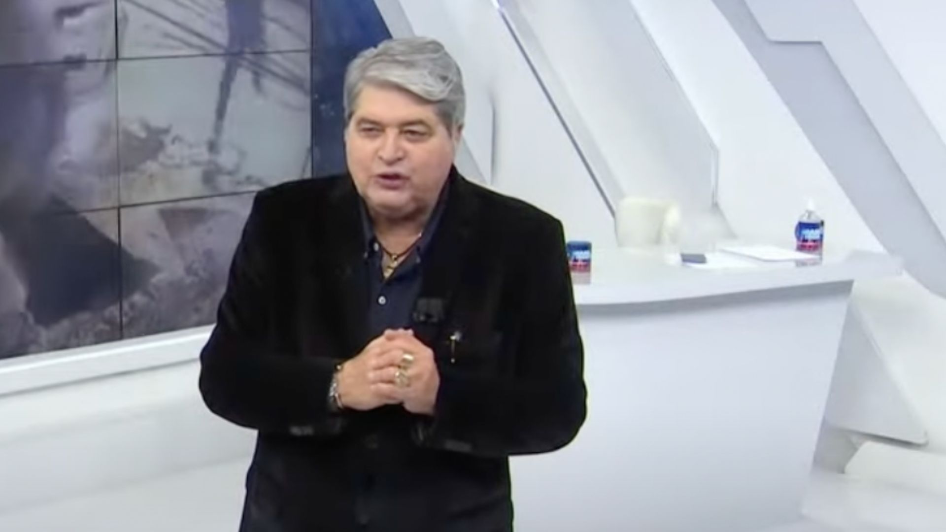 Datena revela ao vivo que vidente previu sua morte: “Estou preocupado”