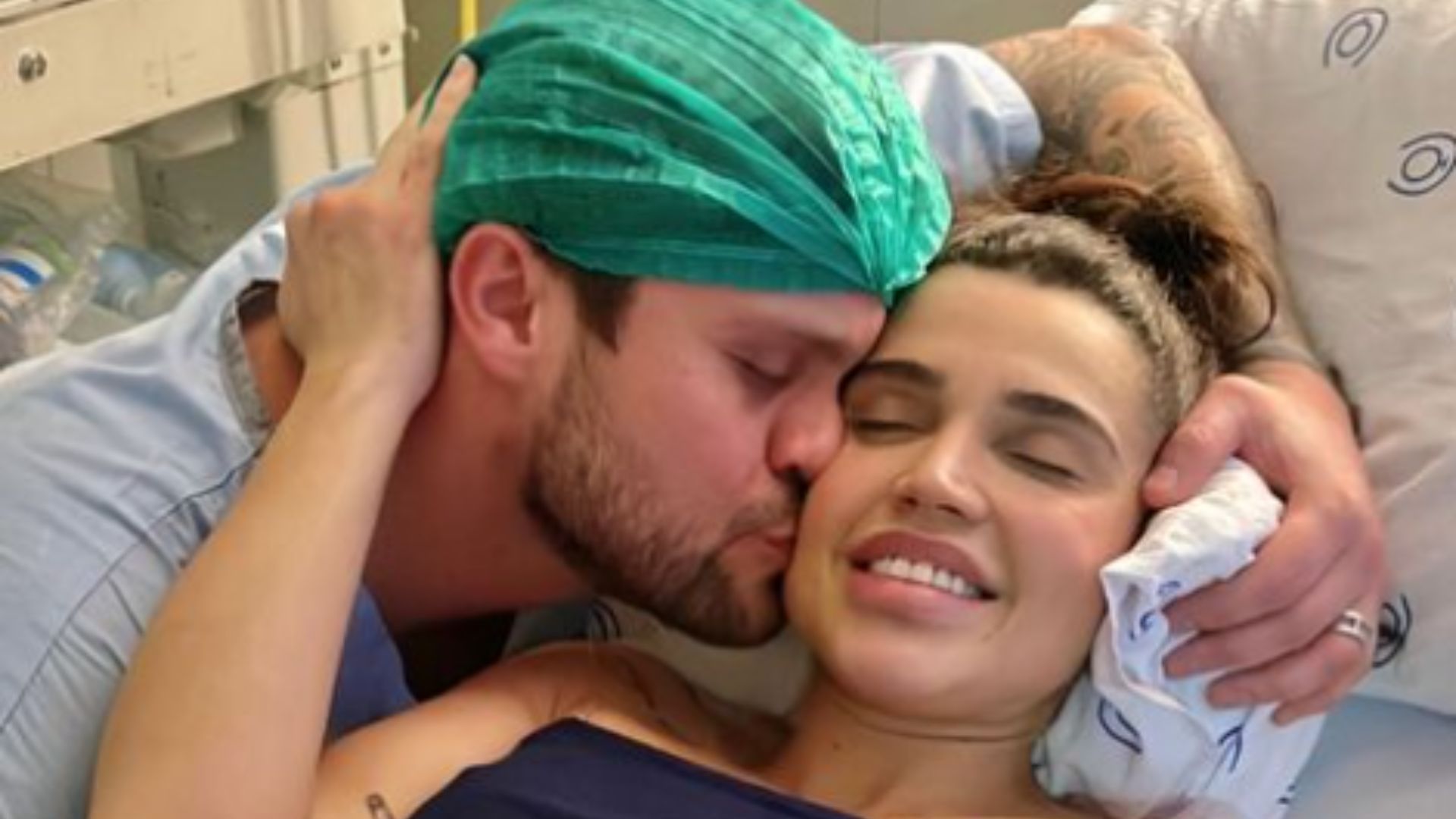 Nasceu! Ex-BBB Paula Amorim dá à luz ao Theo, primeiro filho com Breno Simões
