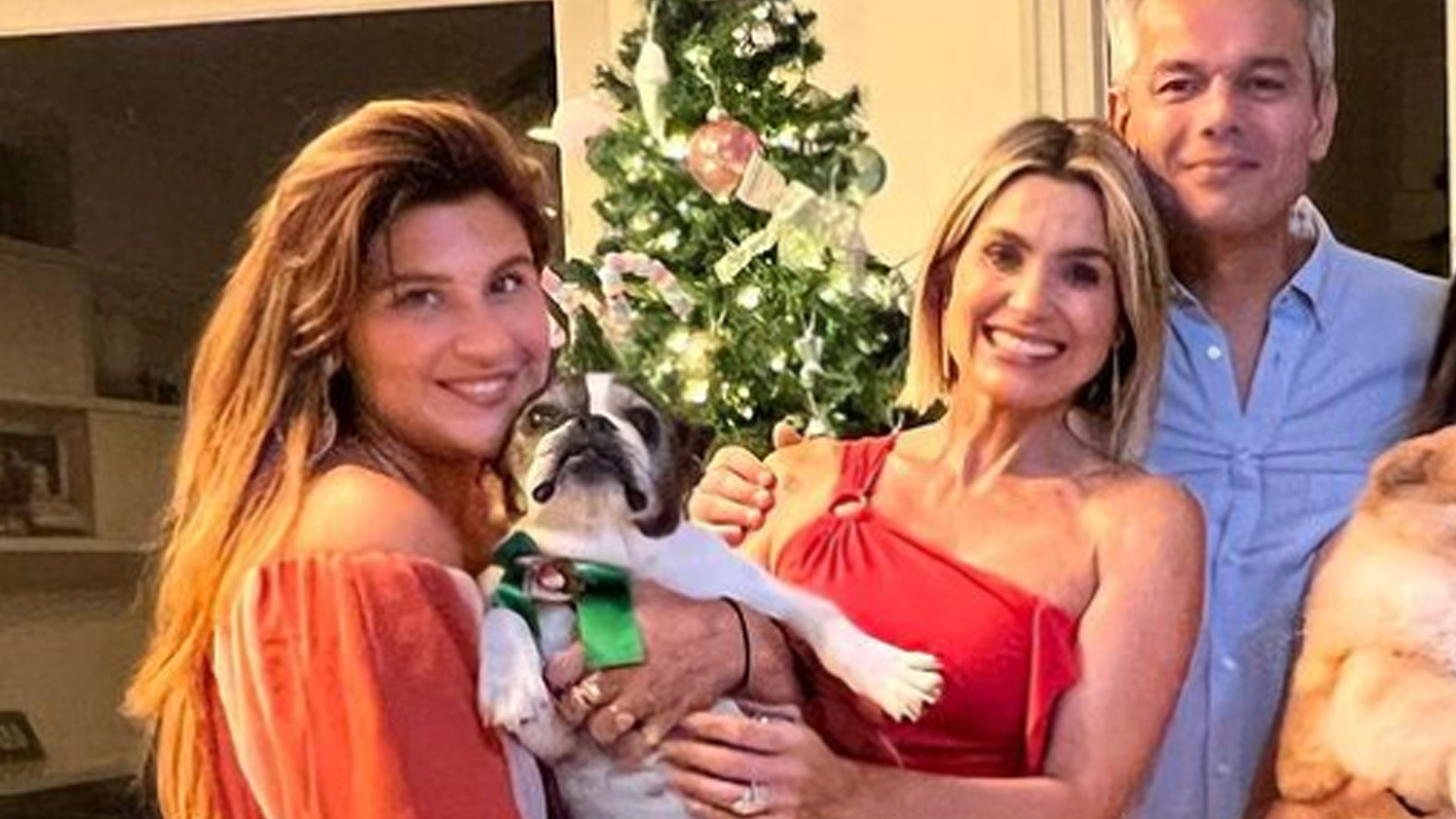 Flávia Alessandra completa 48 anos e recebe declaração da filha: “Do seu lado”