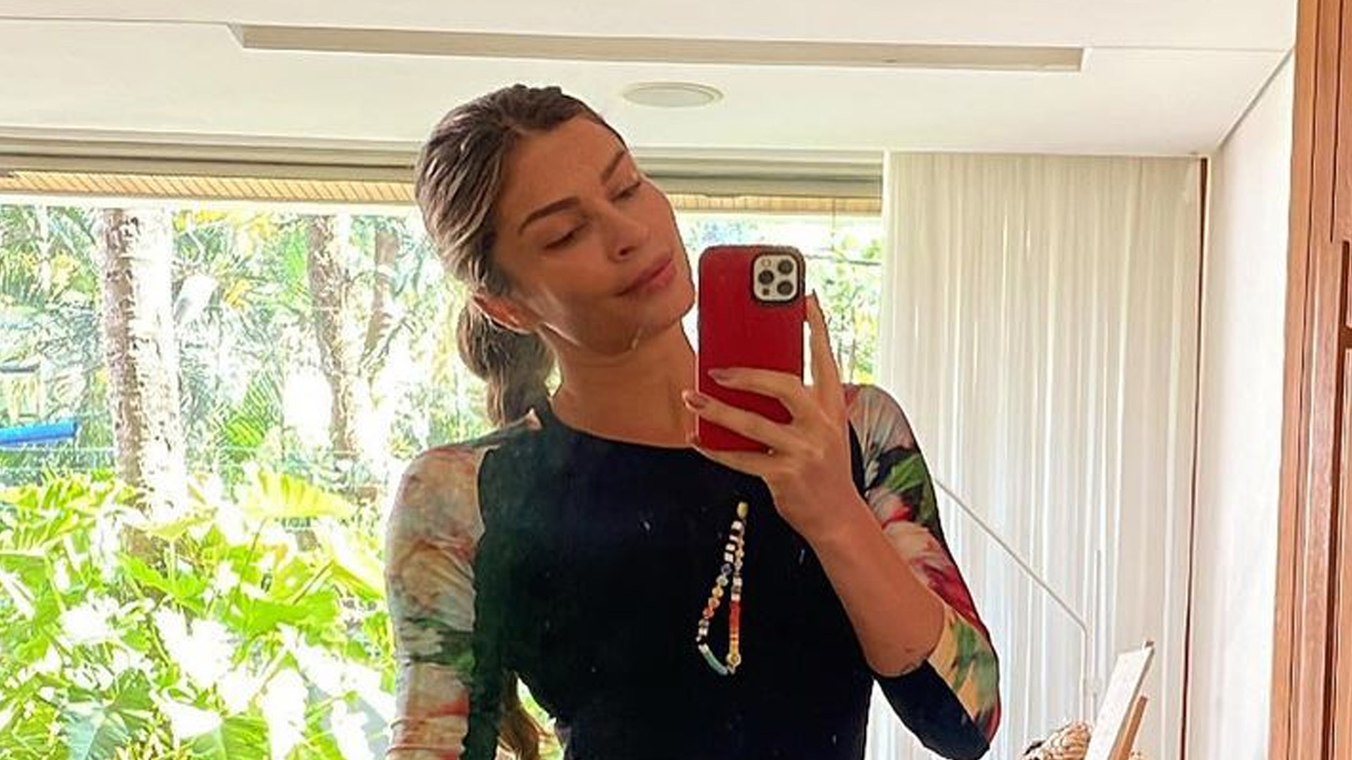 Grazi Massafera faz passeio fitness de bicicleta e mostra corpo sarado: “Belíssima”