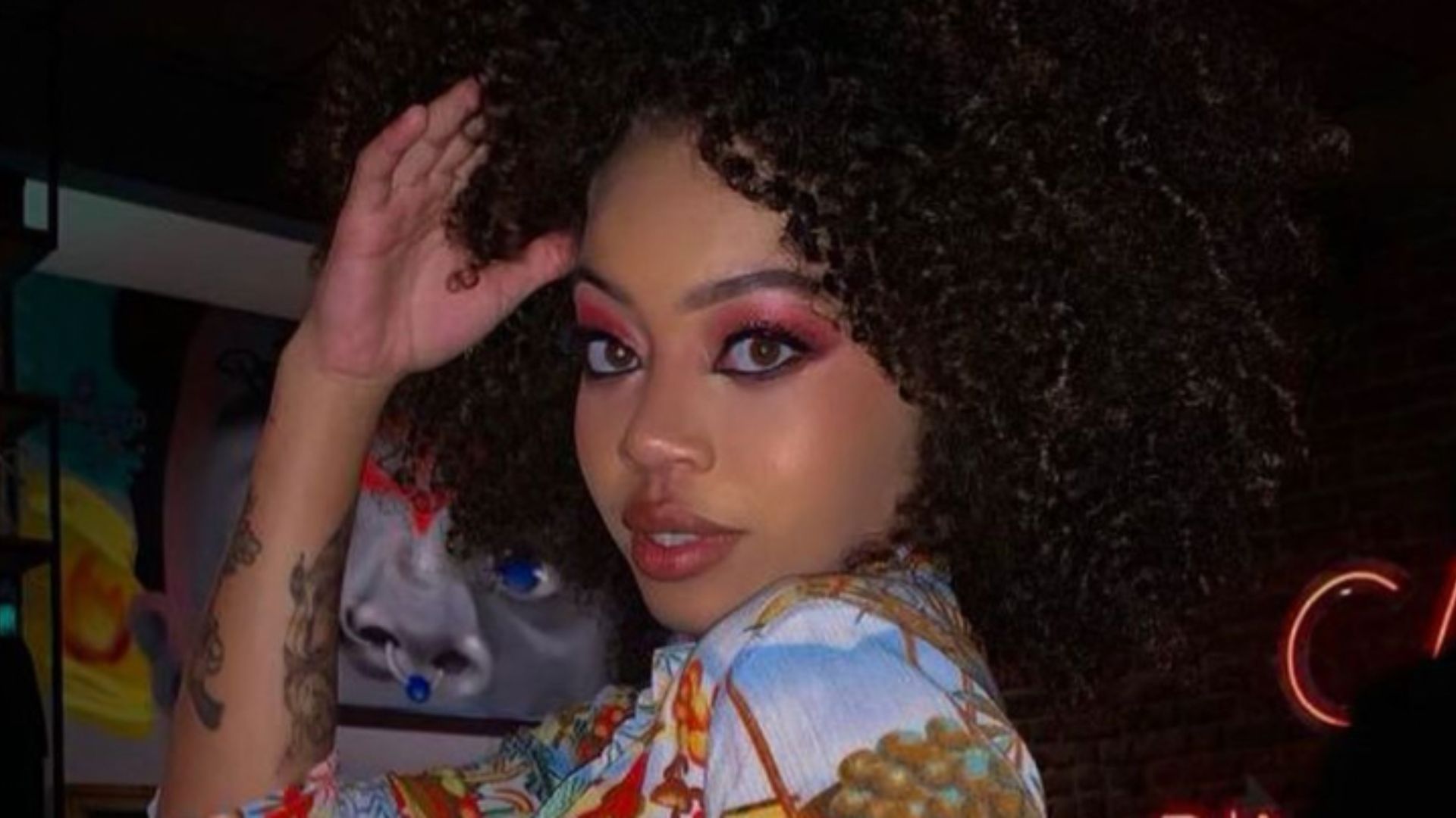 Filha de Dudu Nobre e Adriana Bombom vai pra balada com look picante: “Espetáculo”