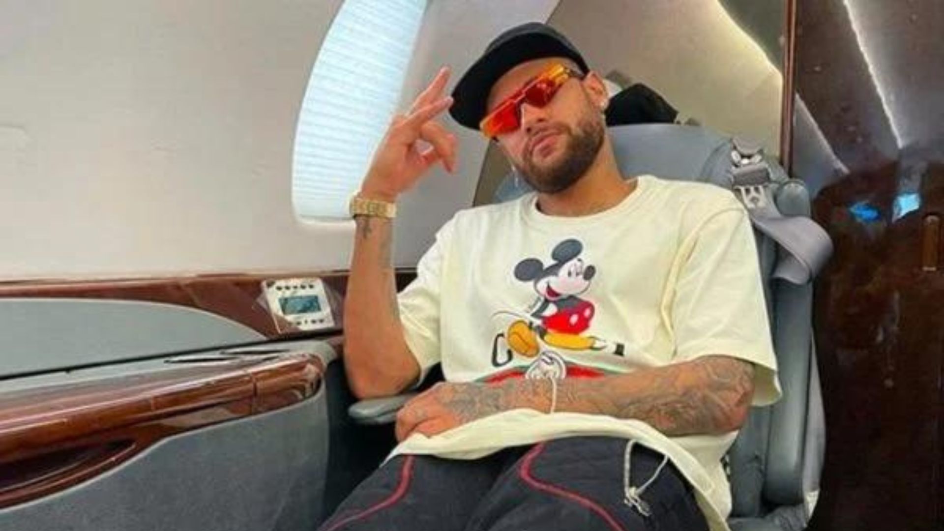 Jatinho de Neymar Jr faz pouso de emergência em aeroporto em Roraima