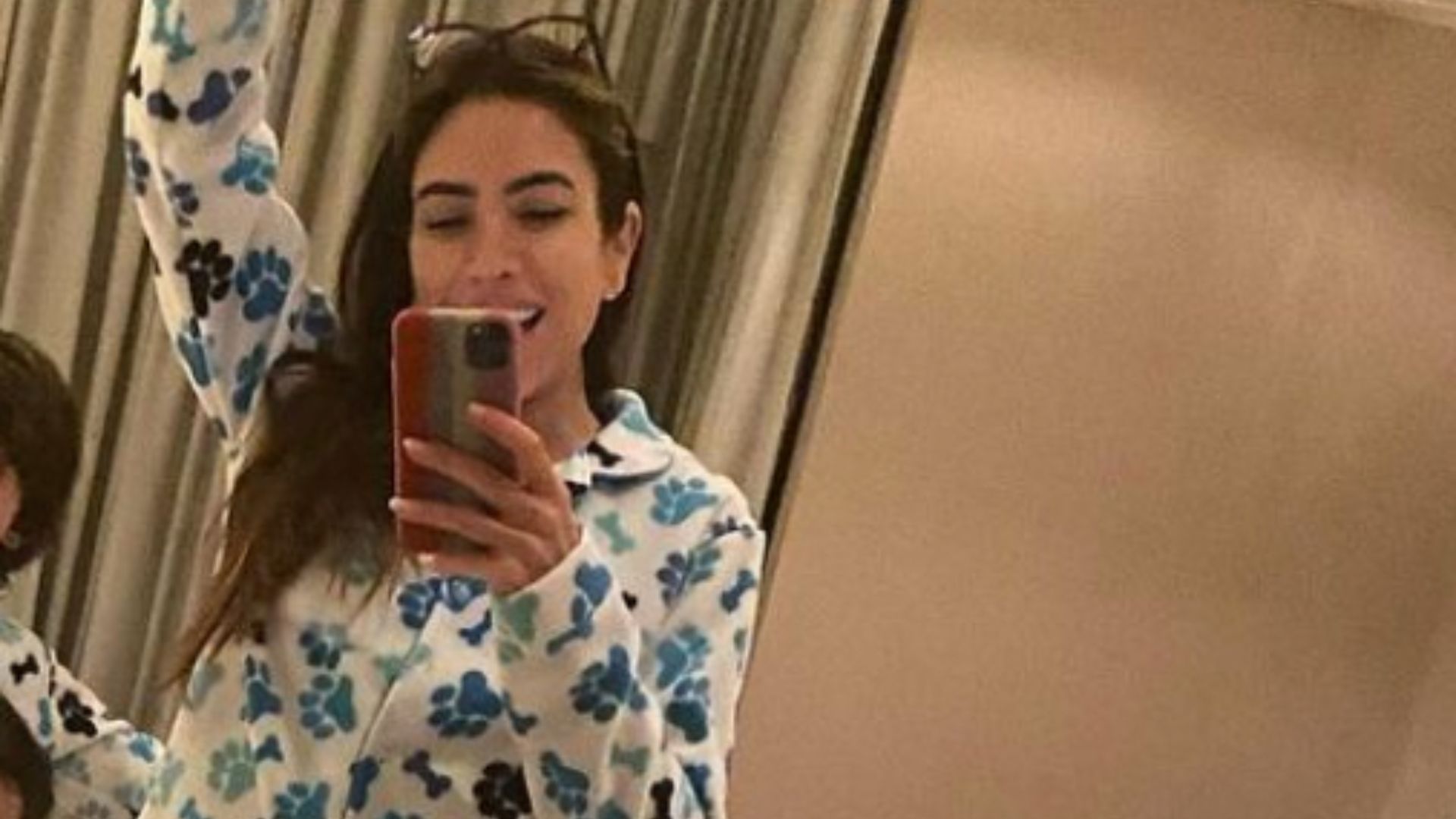 Patrícia Abravanel surge de pijama em clique raro com os 3 filhos: “Família linda”