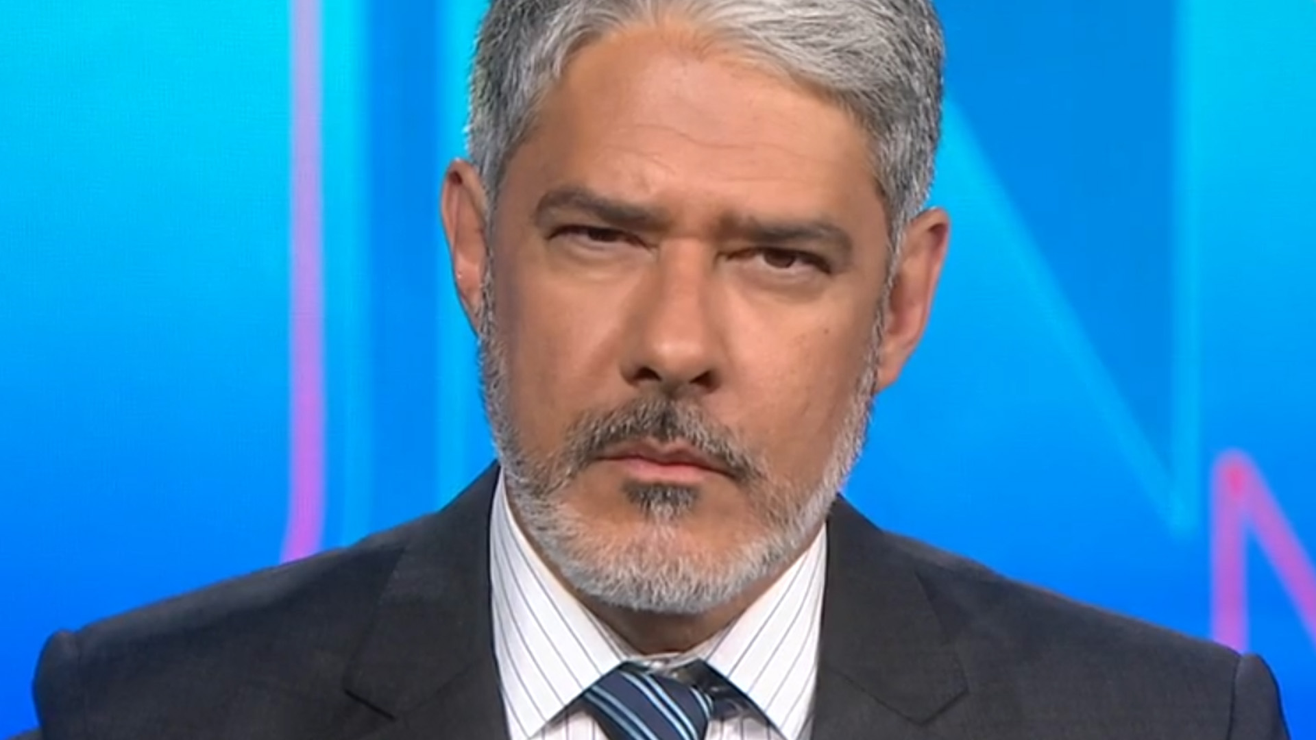 William Bonner posa descontraído e mostra momento cotidiano: “Sensação indescritível”