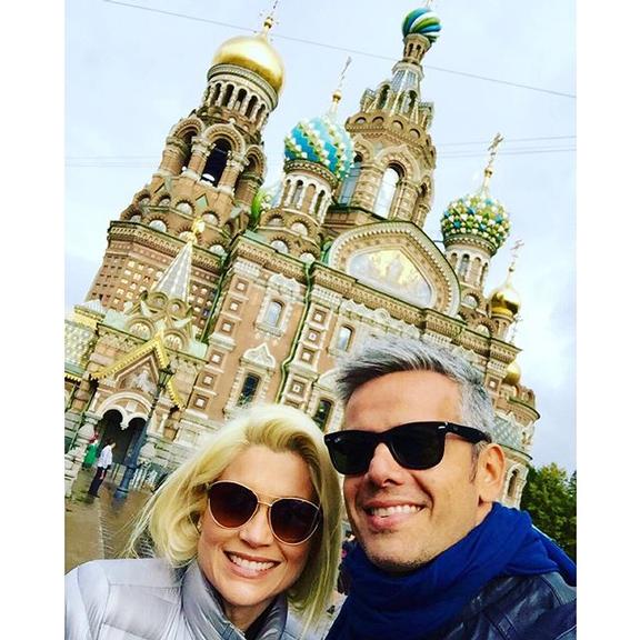 Flávia Alessandra faz viagem romântica com Otaviano Costa