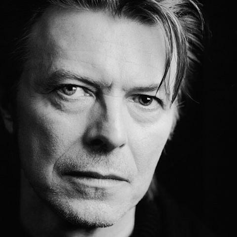 Famosos lamentam a morte de David Bowie