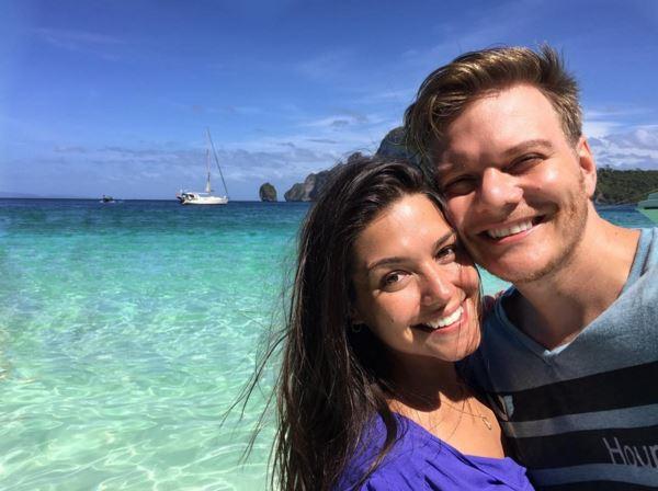 Michel Teló e Thais Fersoza curtem viagem romântica na Tailândia