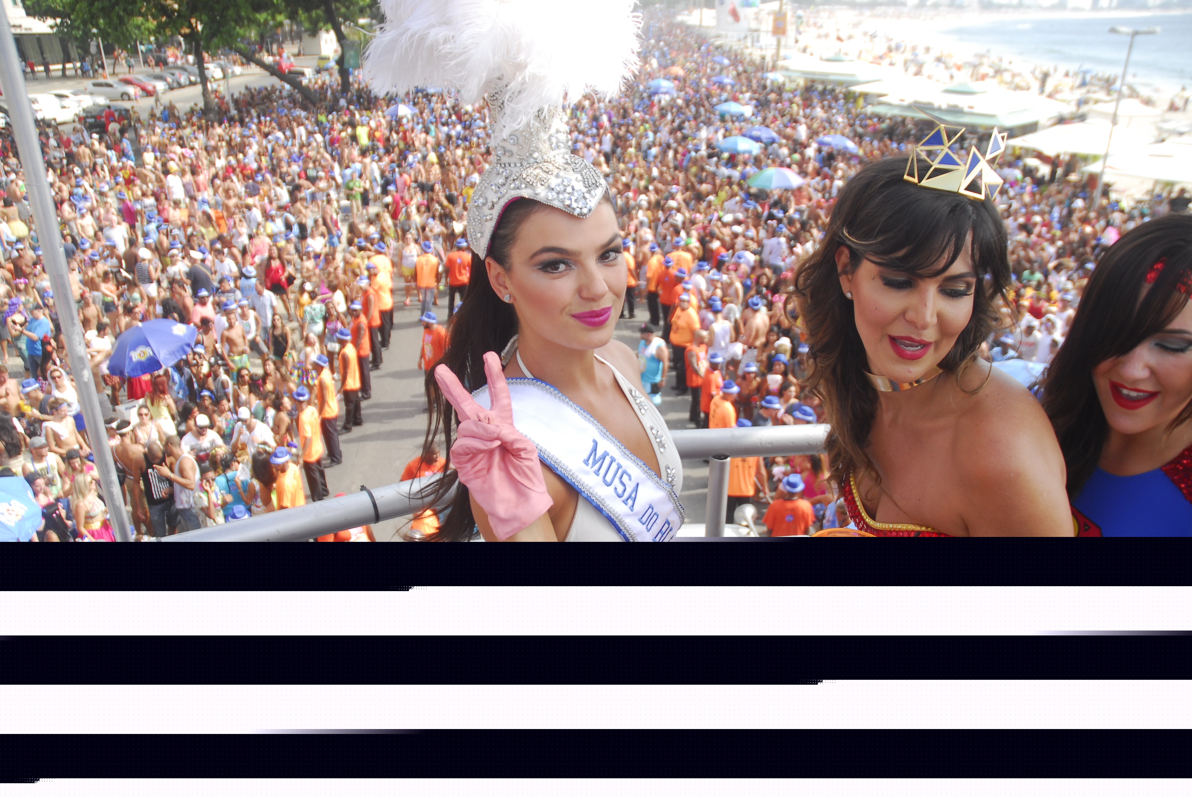Bloco da Favorita atrai Ísis Valverde e outras famosas para Copacabana
