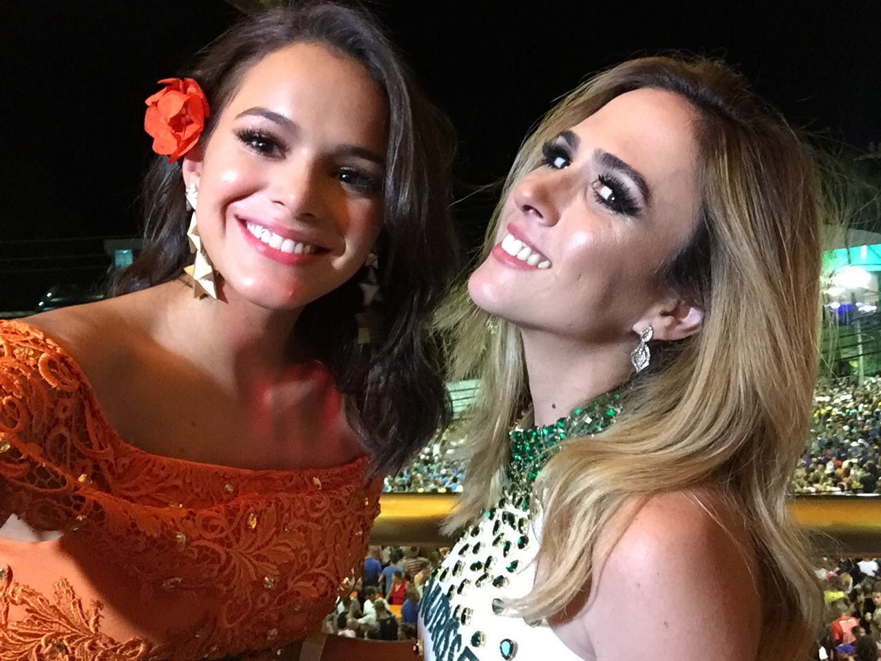 Tatá Werneck e Bruna Marquezine agitam camarote Contigo!