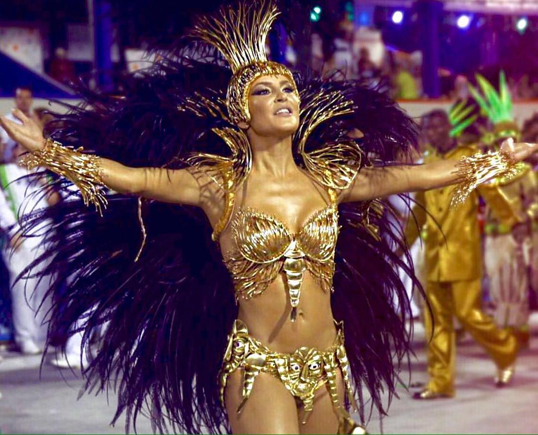 Claudia Leitte confirma saída da Mocidade Independente de Padre Miguel