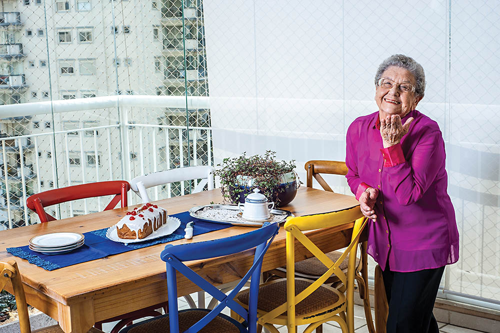 Palmirinha Onofre ensina a receita de Bolo inglês