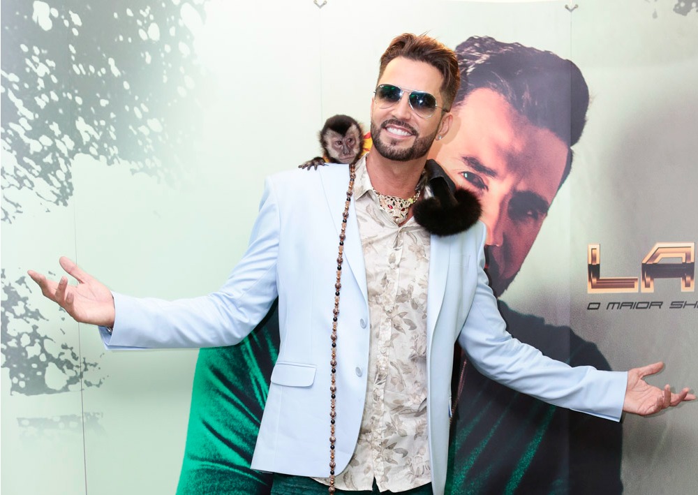 Latino comemora aniversário em grande estilo!