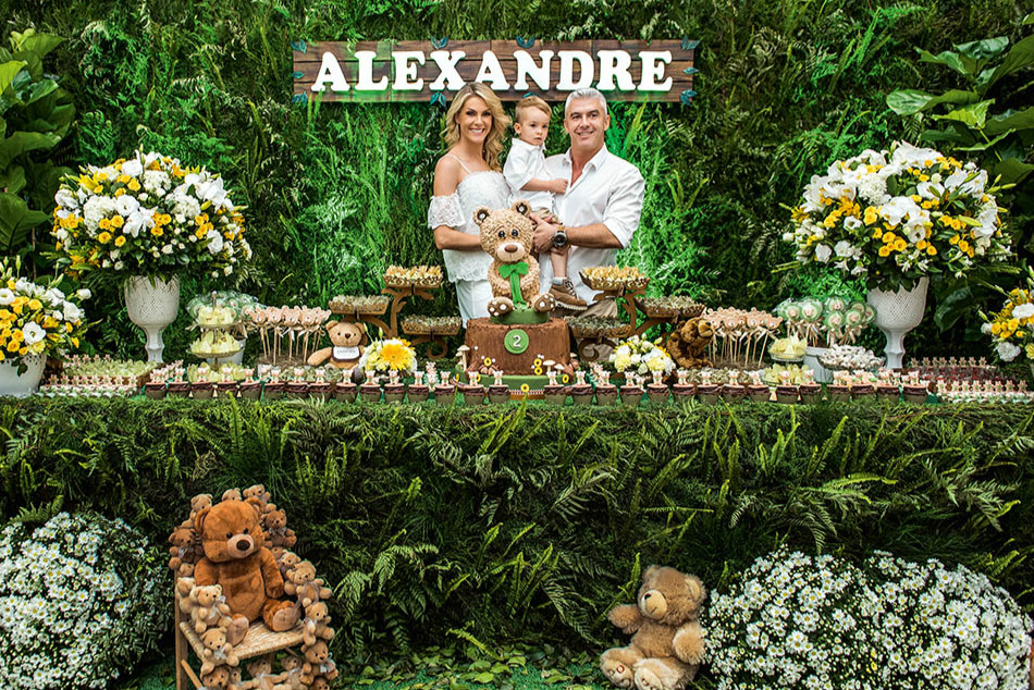 Ana Hickmann faz superfesta para o aniversário de 2 anos do filho, Alexandre