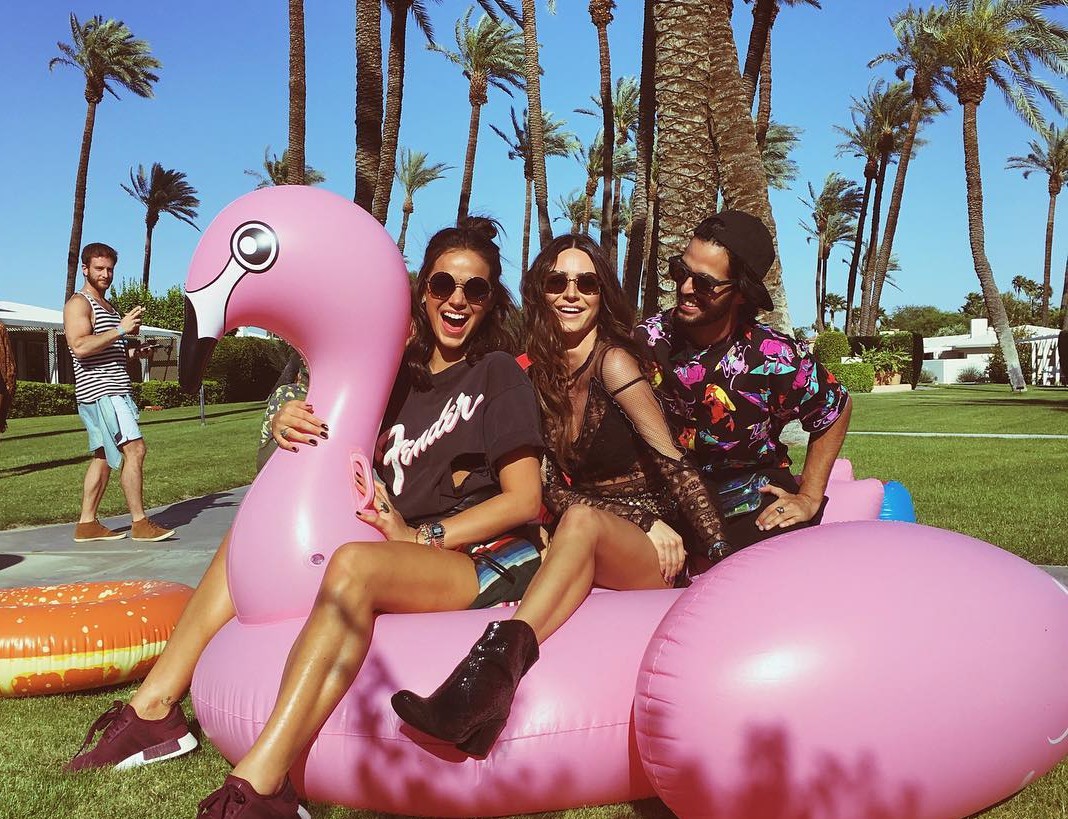 Bruna Marquezine aproveita festival Coachella nos EUA