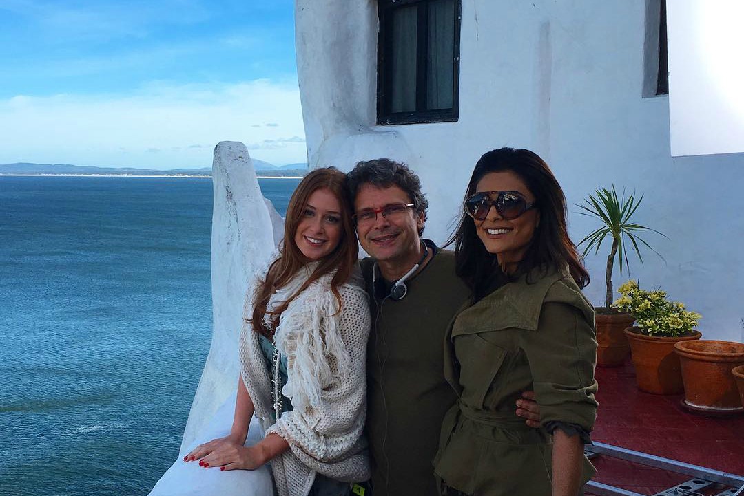 Elenco de ‘Totalmente Demais’ se diverte no Uruguai