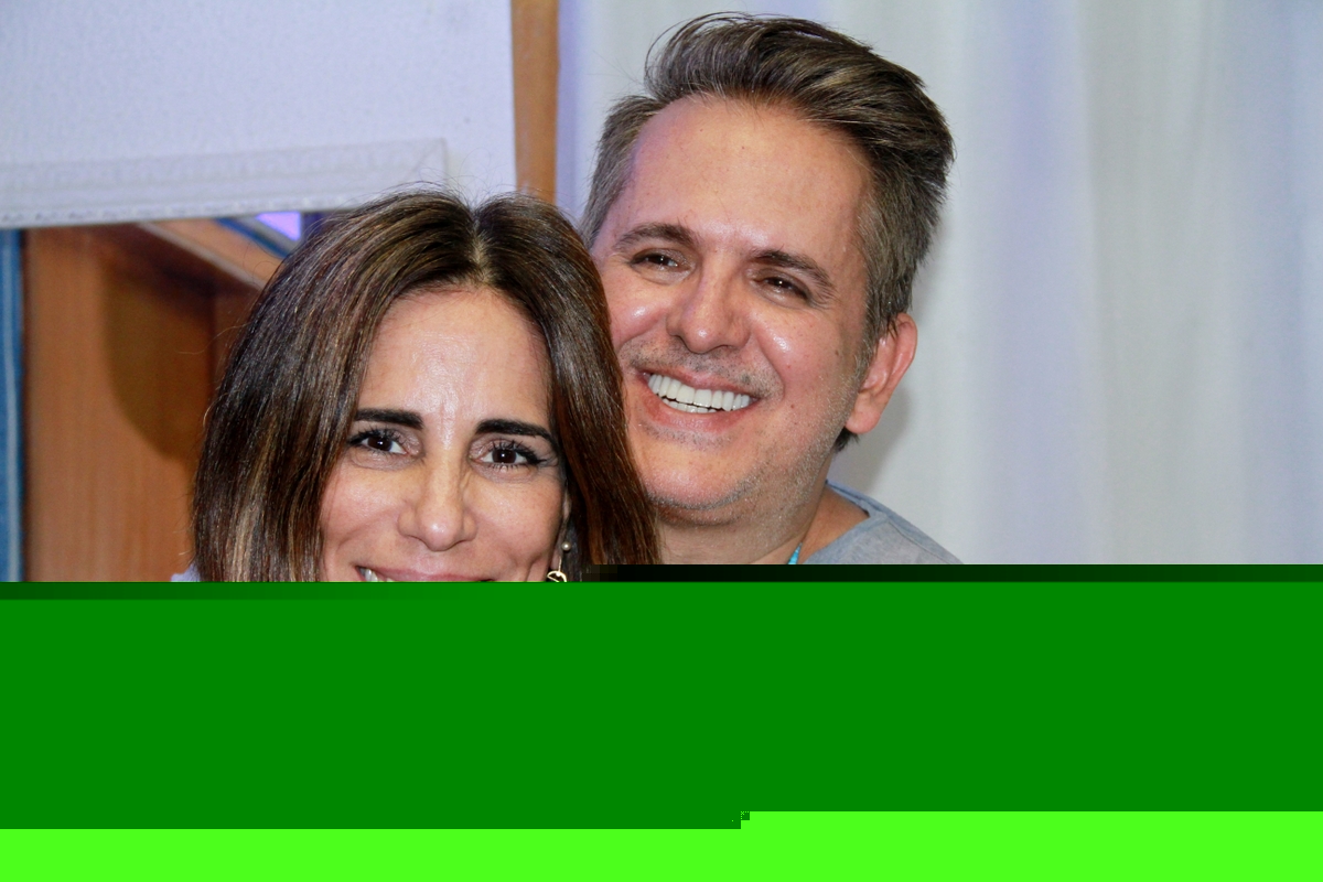 Orlando Morais é prestigiado pela mulher, Glória Pires, em nova turnê!