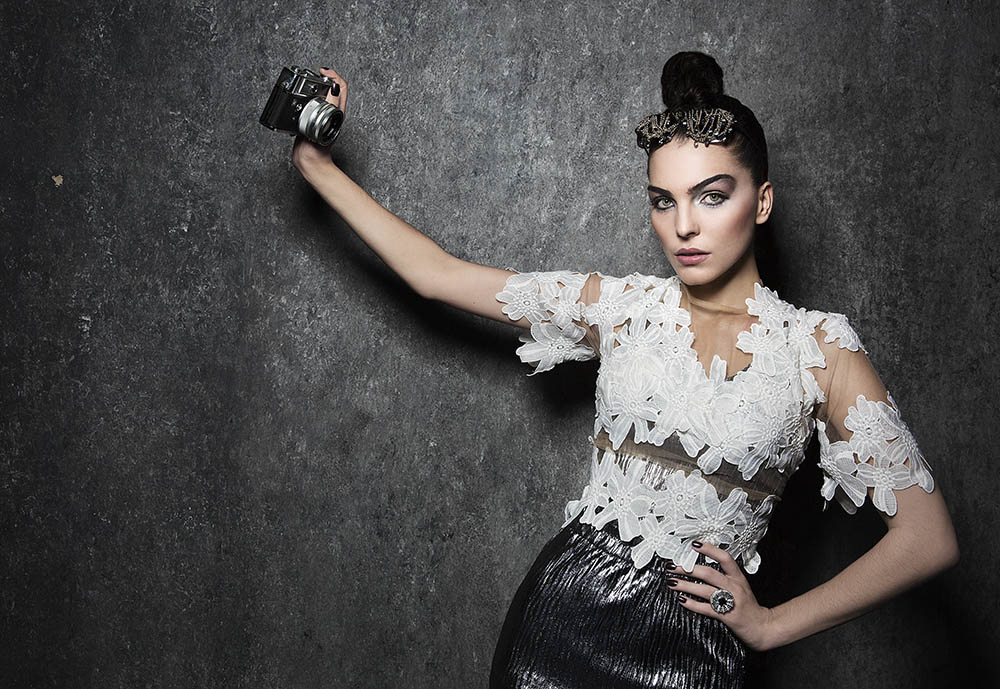 Torquatto se inspira no baile do MET para transformar a atriz Julia Konrad