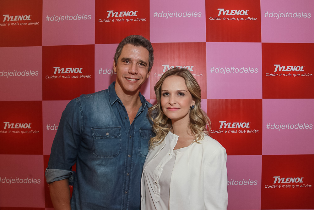 Márcio Garcia e Fernanda Rodrigues falam sobre o relacionamento entre pais e filhos em evento