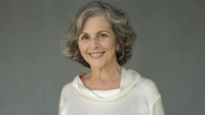 Irene Ravache inaugura sala de teatro com seu nome
