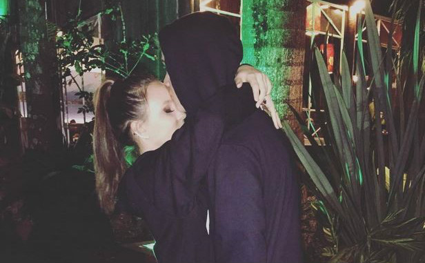 Nas redes sociais, João Guilherme se declara para Larissa Manoela