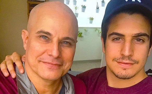 Edson Celulari recebe o apoio do filho, Enzo
