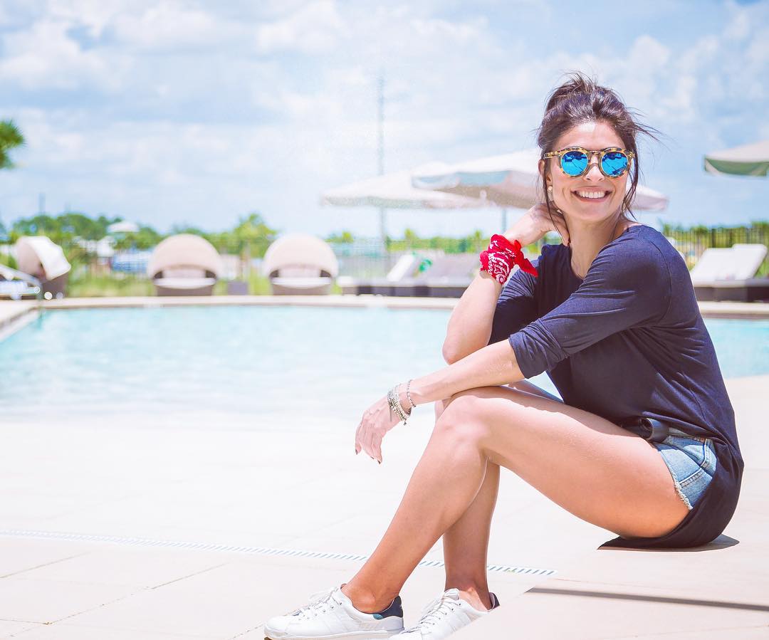 Juliana Paes curte temporada de férias em Orlando