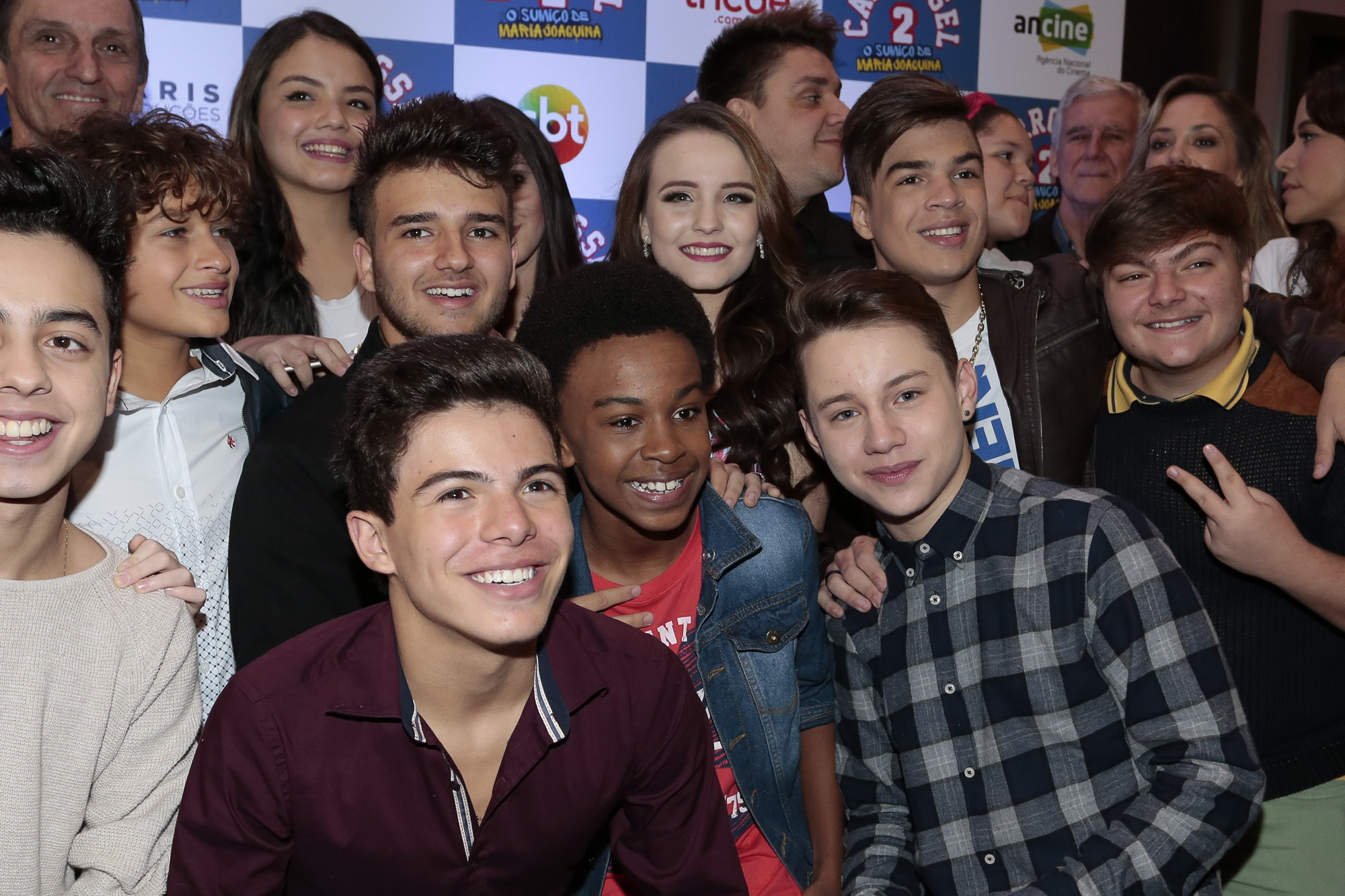 Elenco de Carrossel 2: O Sumiço de Maria Joaquina lança filme em São Paulo
