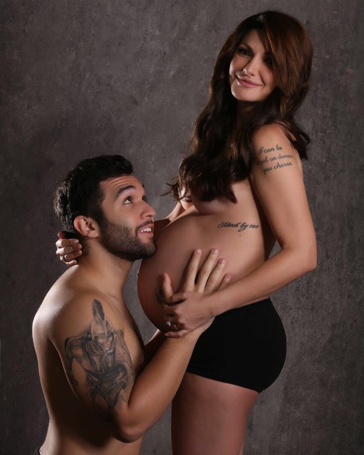 Antônia Fontenelle e Jonathan Costa compartilham foto na reta final da gravidez
