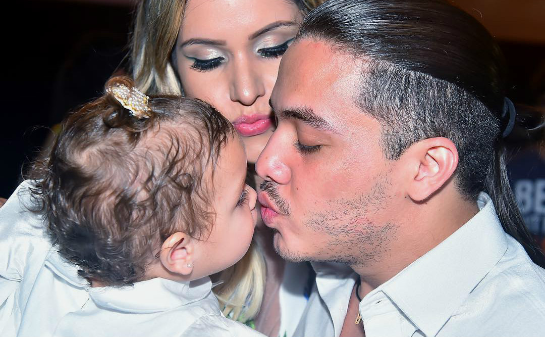 Wesley Safadão parabeniza a filha, Ysis, pelo aniversário de 2 anos