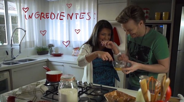 Michel Teló e Thais Fersoza mostram clipe sobre a gravidez da atriz