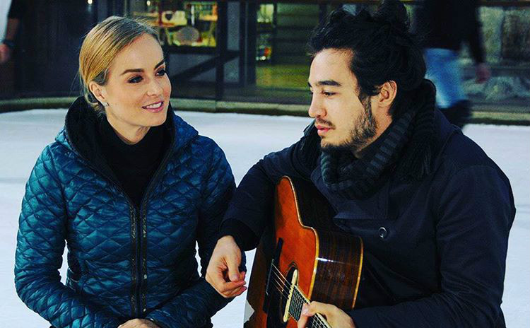 Angélica e Tiago Iorc se divertem em parque de neve na cidade de Gramado