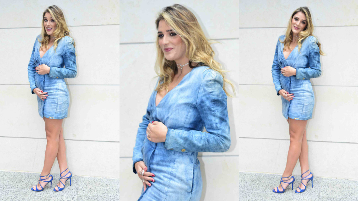 Gravidíssima, Rafa Brites participa de evento em shopping paulista