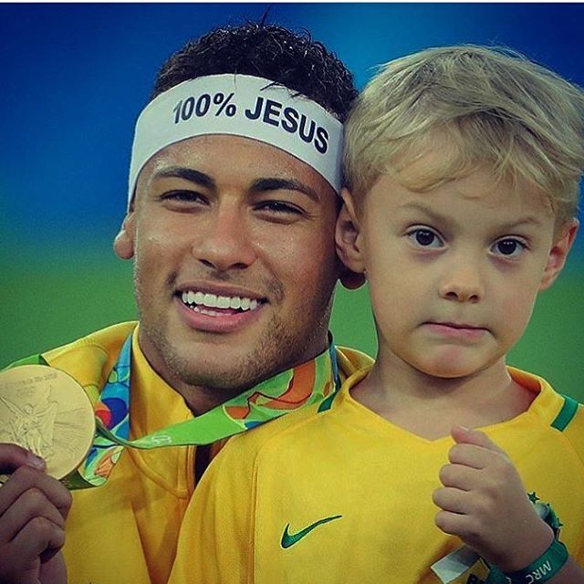 Neymar homenageia o filho Davi Lucca em seu aniversário