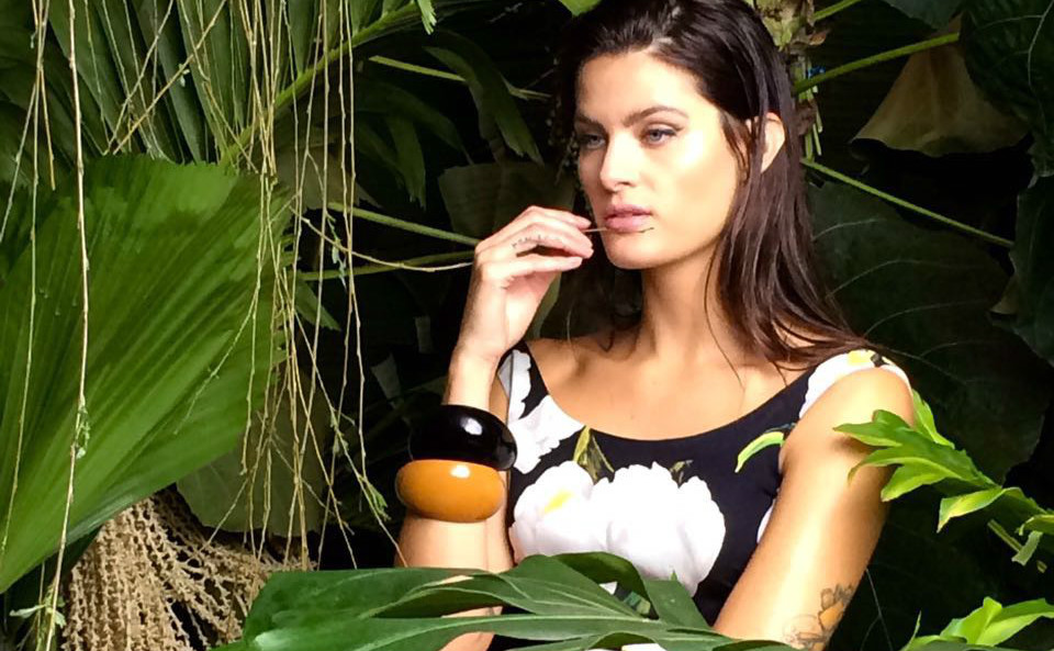 “Estou vivendo o melhor momento da minha vida”, conta Isabeli Fontana