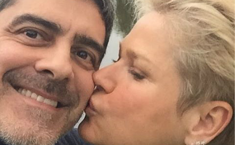 Xuxa parabeniza Junno pelo aniversário: “Meu velho!”