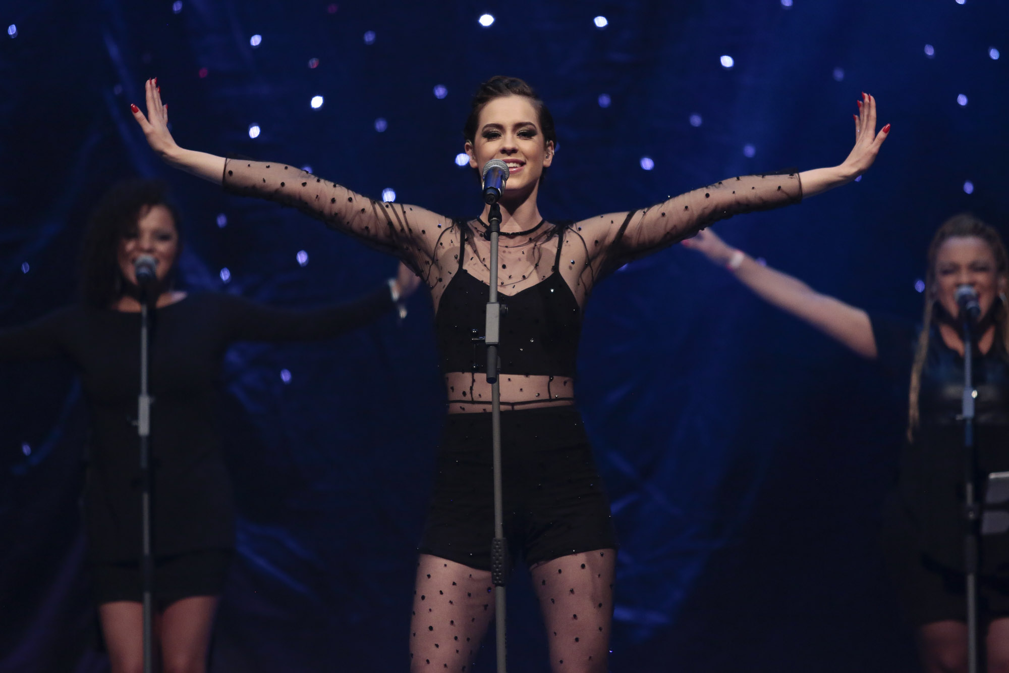 Sophia Abrahão faz show em São Paulo