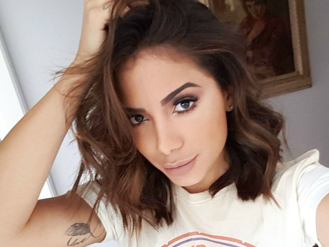 Anitta convida menino que viralizou nas redes sociais para dançar em seu show