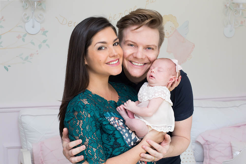Thais Fersoza e Michel Teló falam das primeiras experiências como pais de Melinda