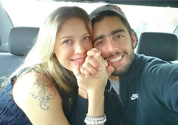 Luana Piovani e Pedro Scooby reatam casamento