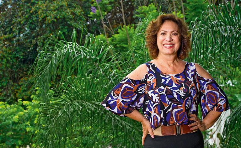 Eliane Giardini volta à televisão em Dois Irmãos